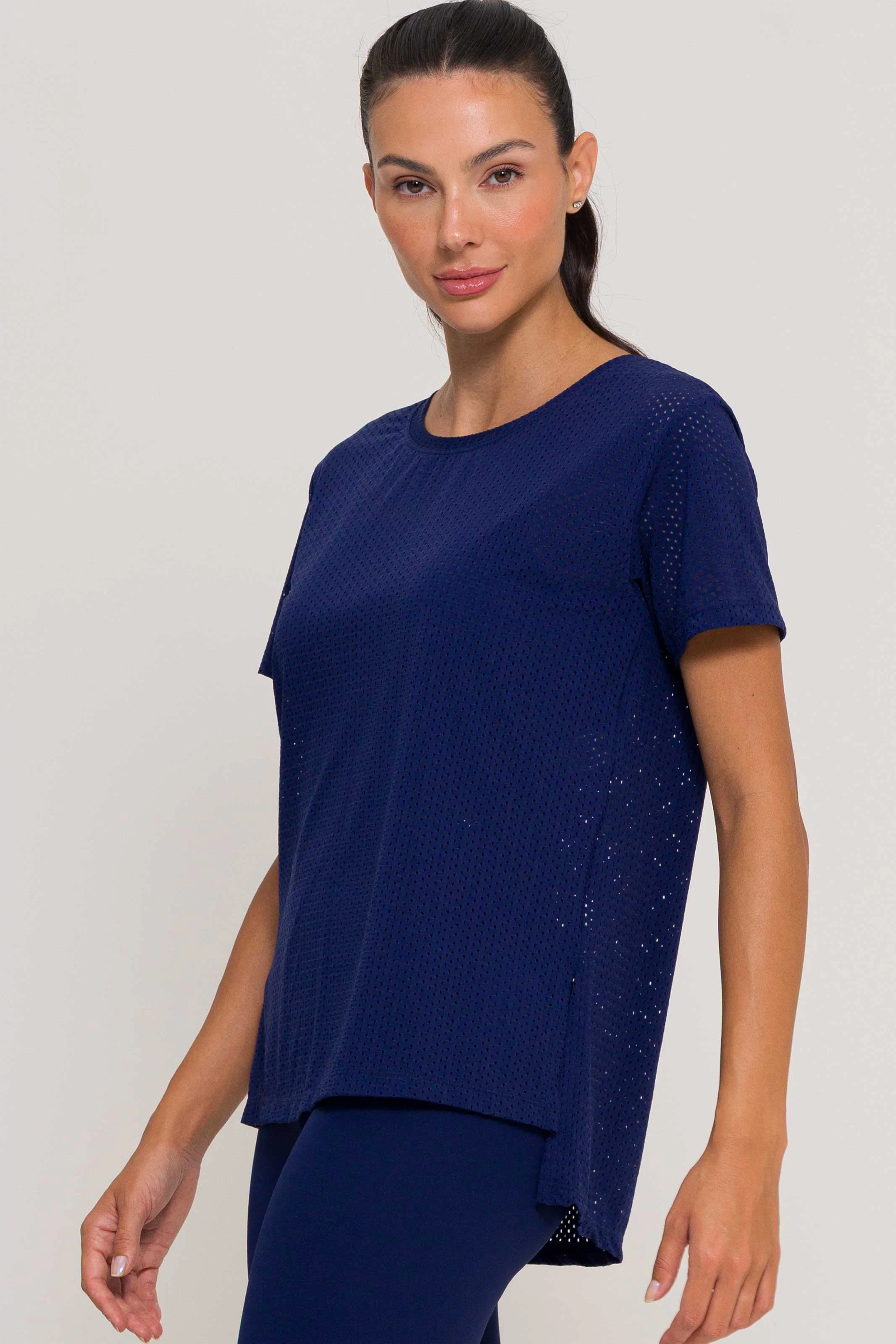 Blusa com Fenda Lateral Furadinha Marinho - Image 3