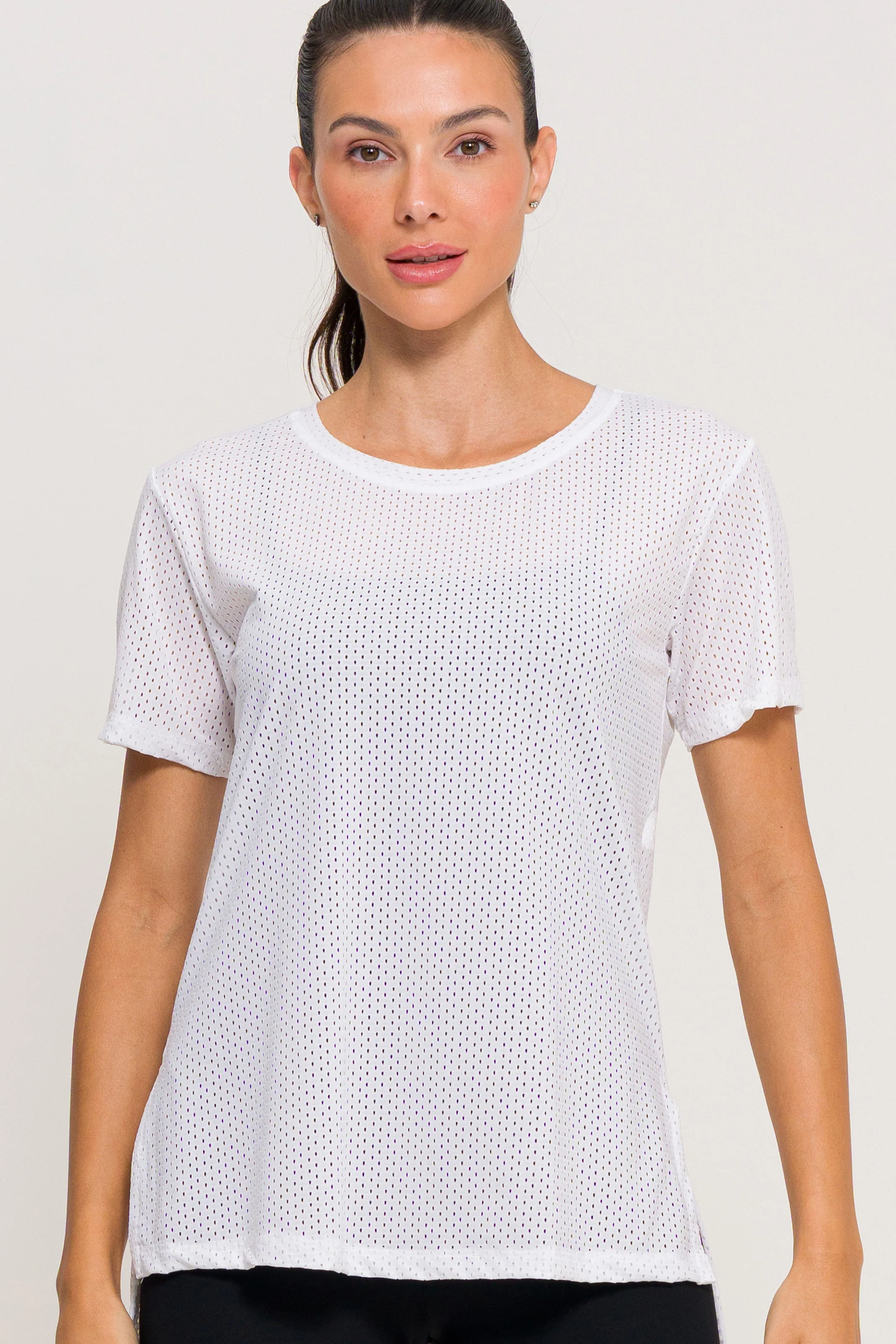 Blusa com Fenda Lateral Furadinha Branca - Image 2