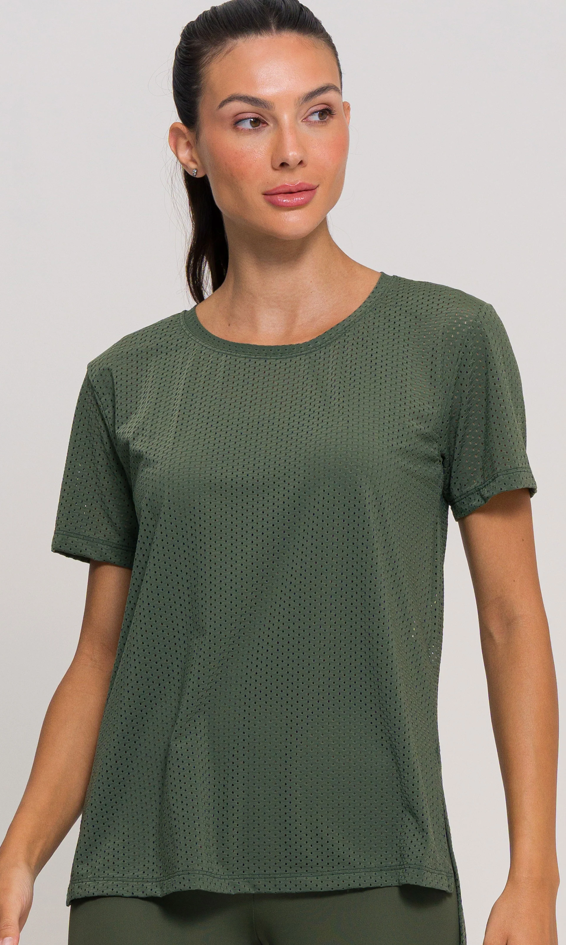 Blusa com Fenda Lateral Furadinha Verde - Image 4
