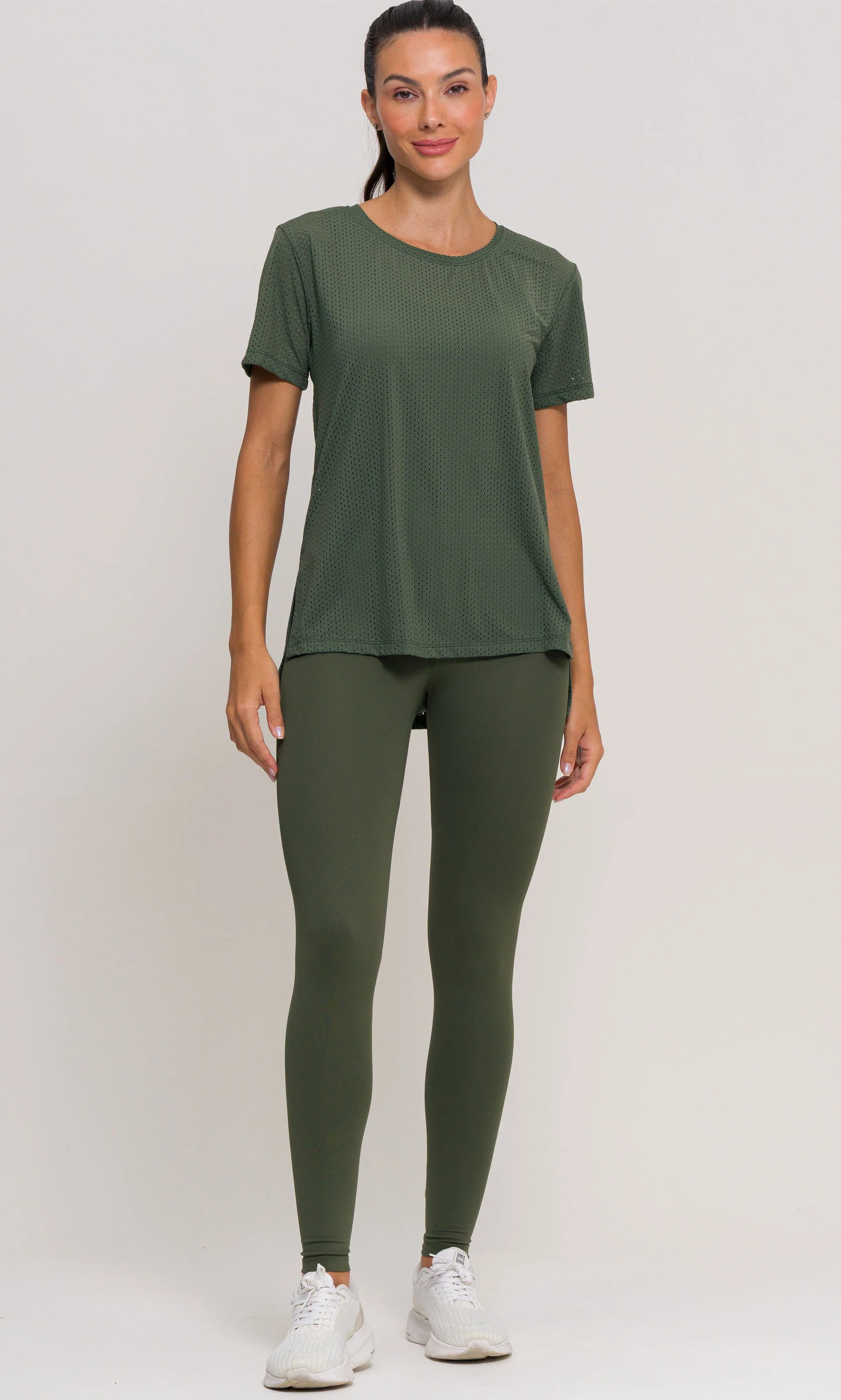 Blusa com Fenda Lateral Furadinha Verde - Image 5