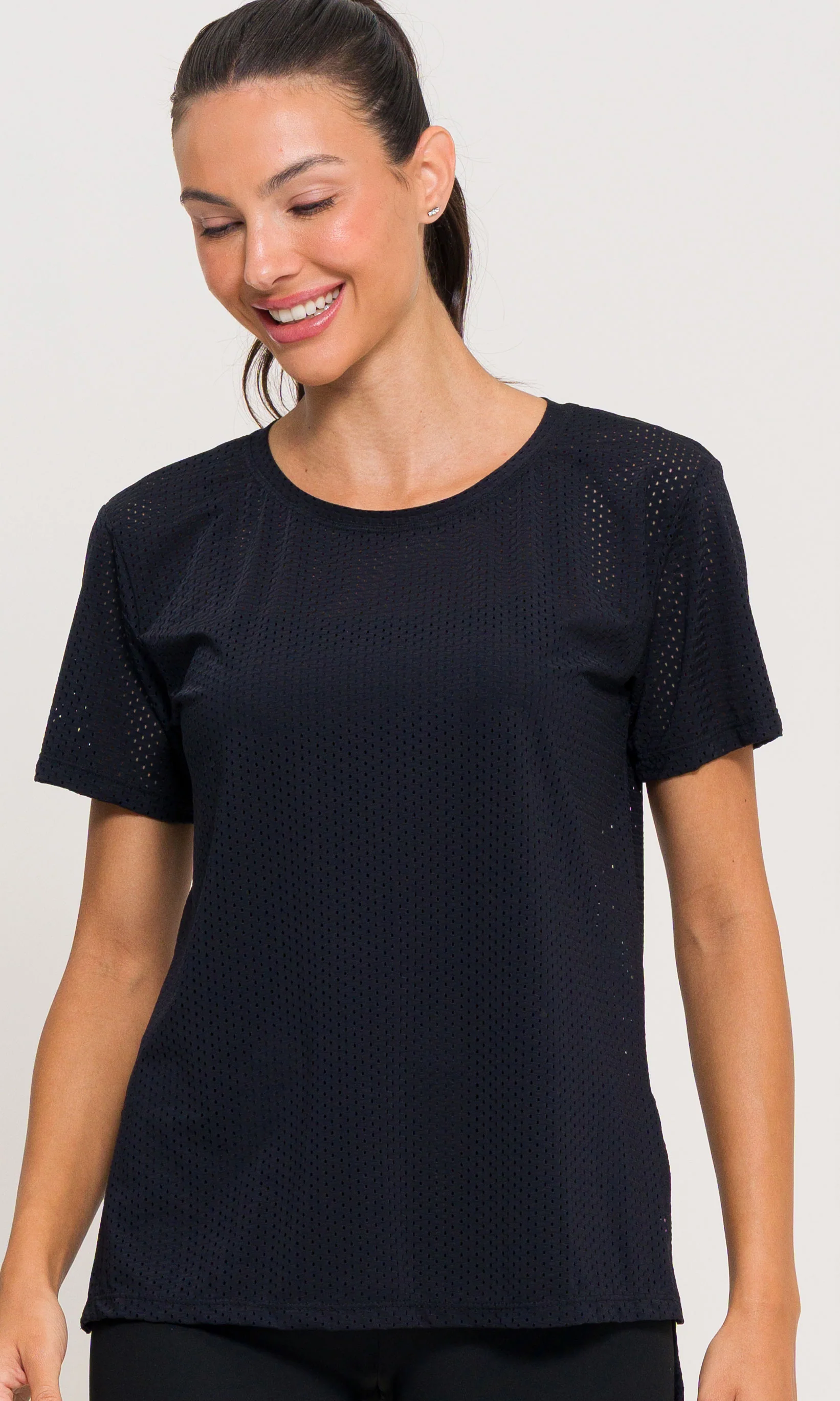 Blusa com Fenda Lateral Furadinha Preta - Image 4