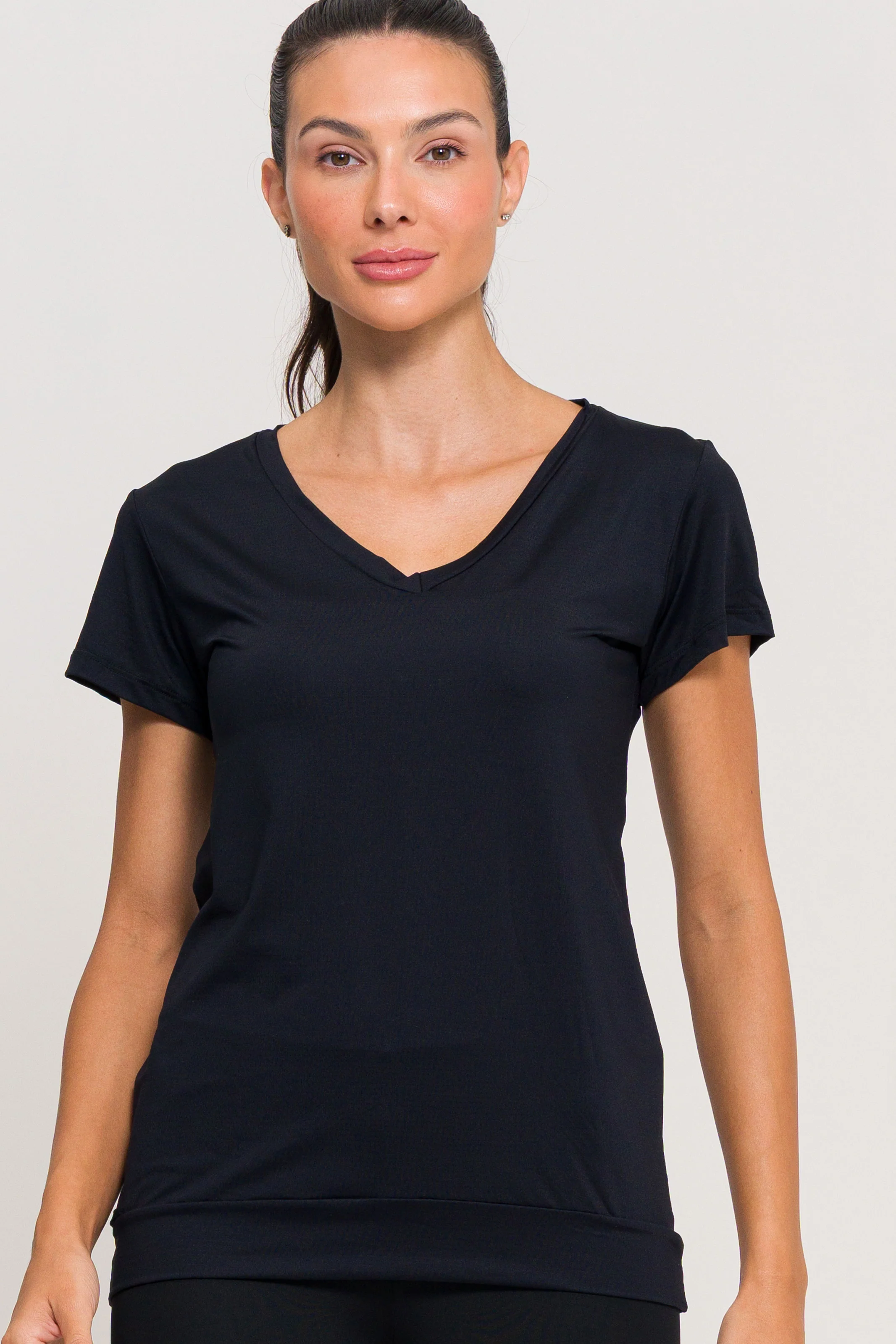 Blusa de Poliamida Gola V Preta - Image 4