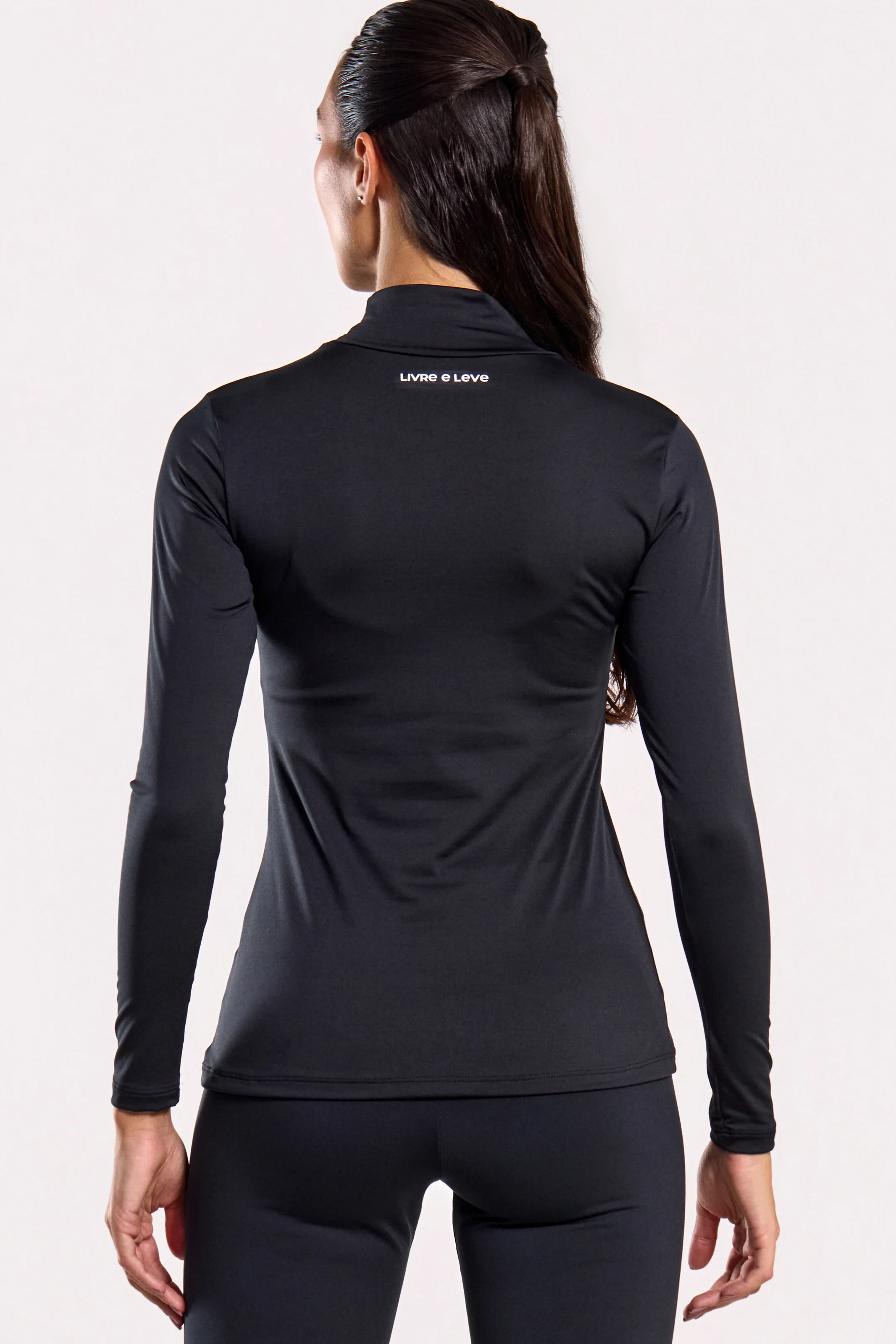 Blusa Térmica Gola Alta Preta - Image 3