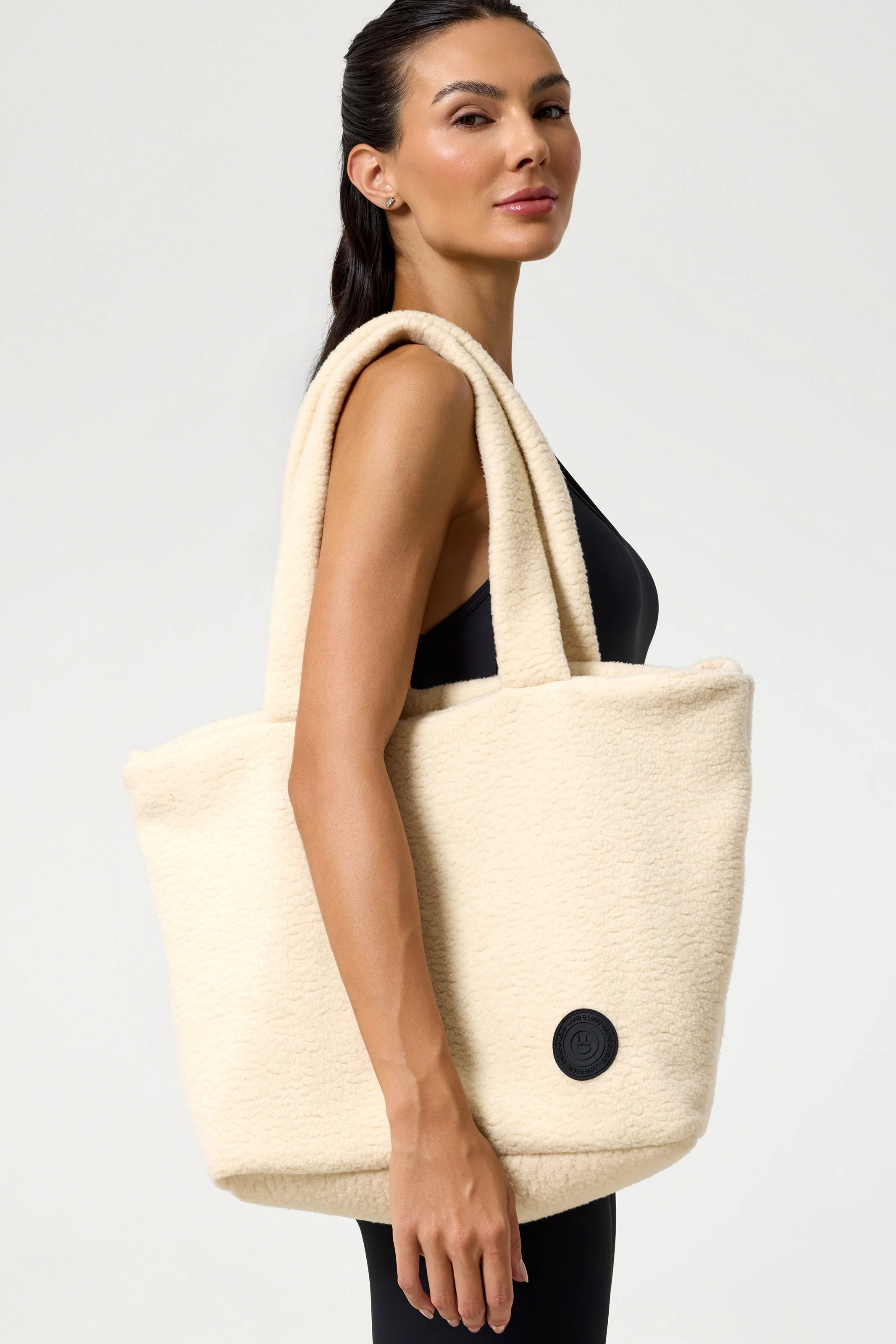 Bolsa Peluciada Bege - Image 2