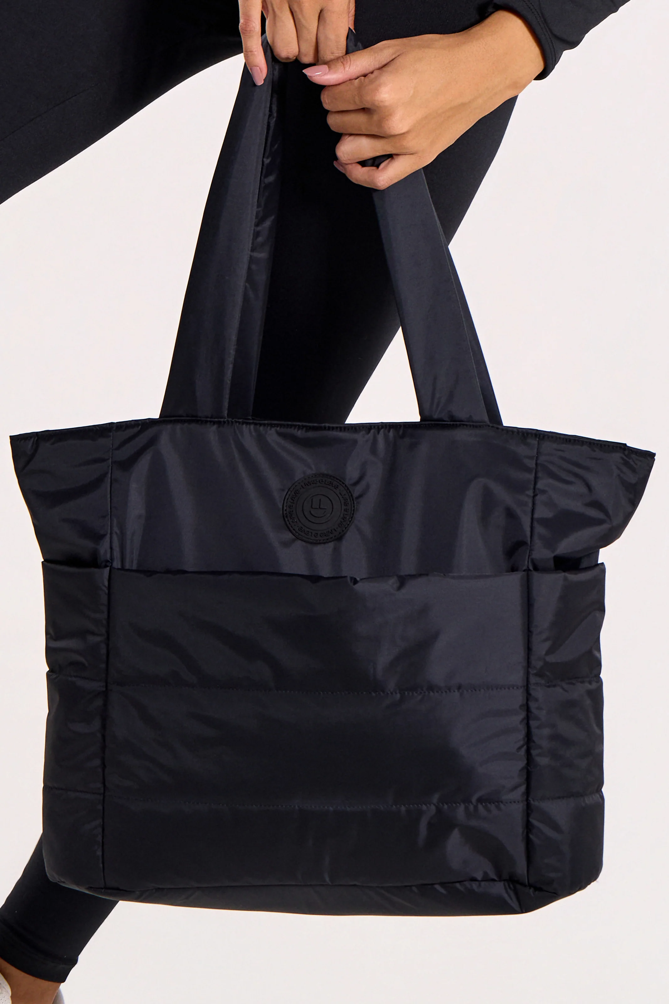 Bolsa Puffer Preta - Image 5