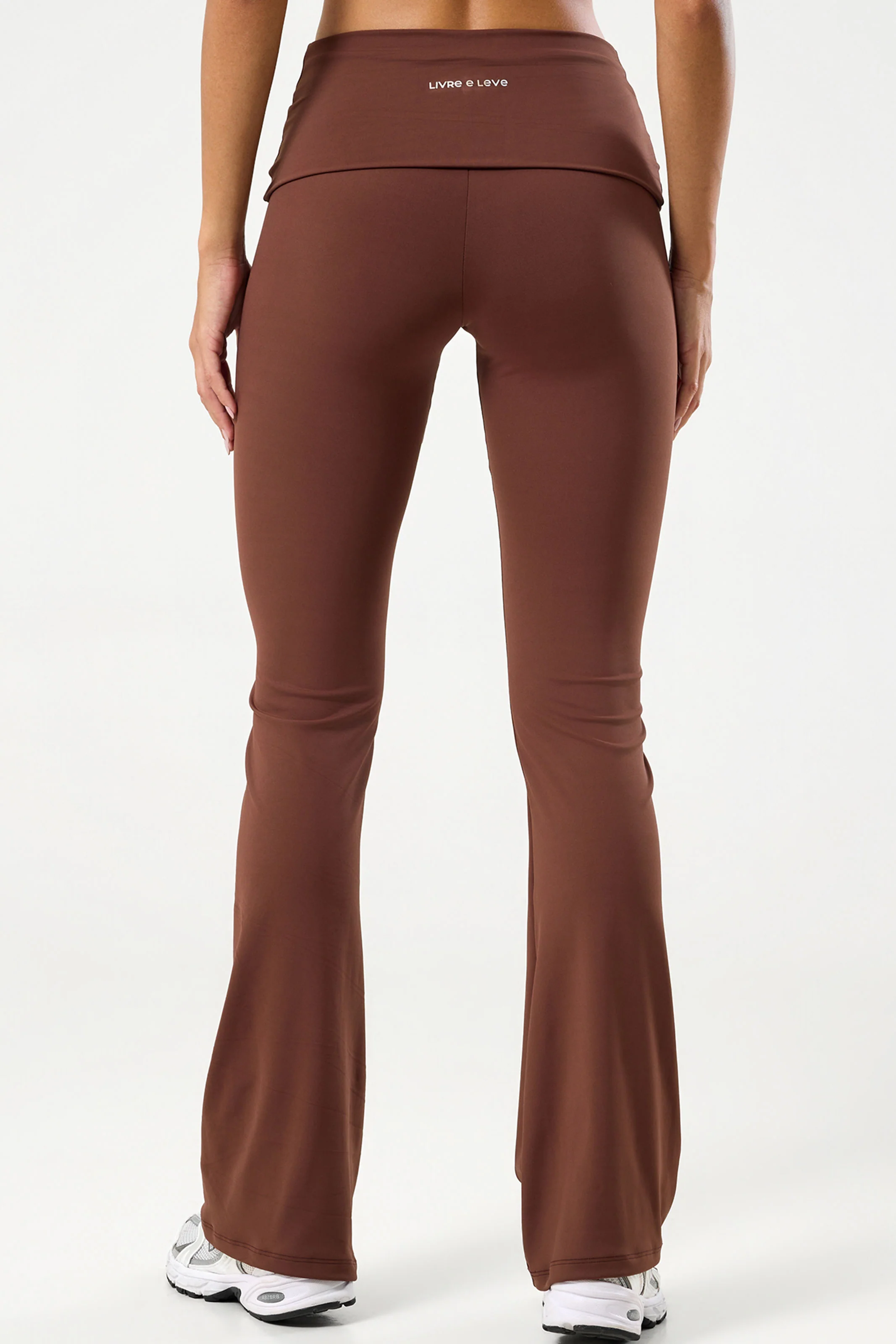 Calça Flare com Cós de Virar Marrom - Image 4