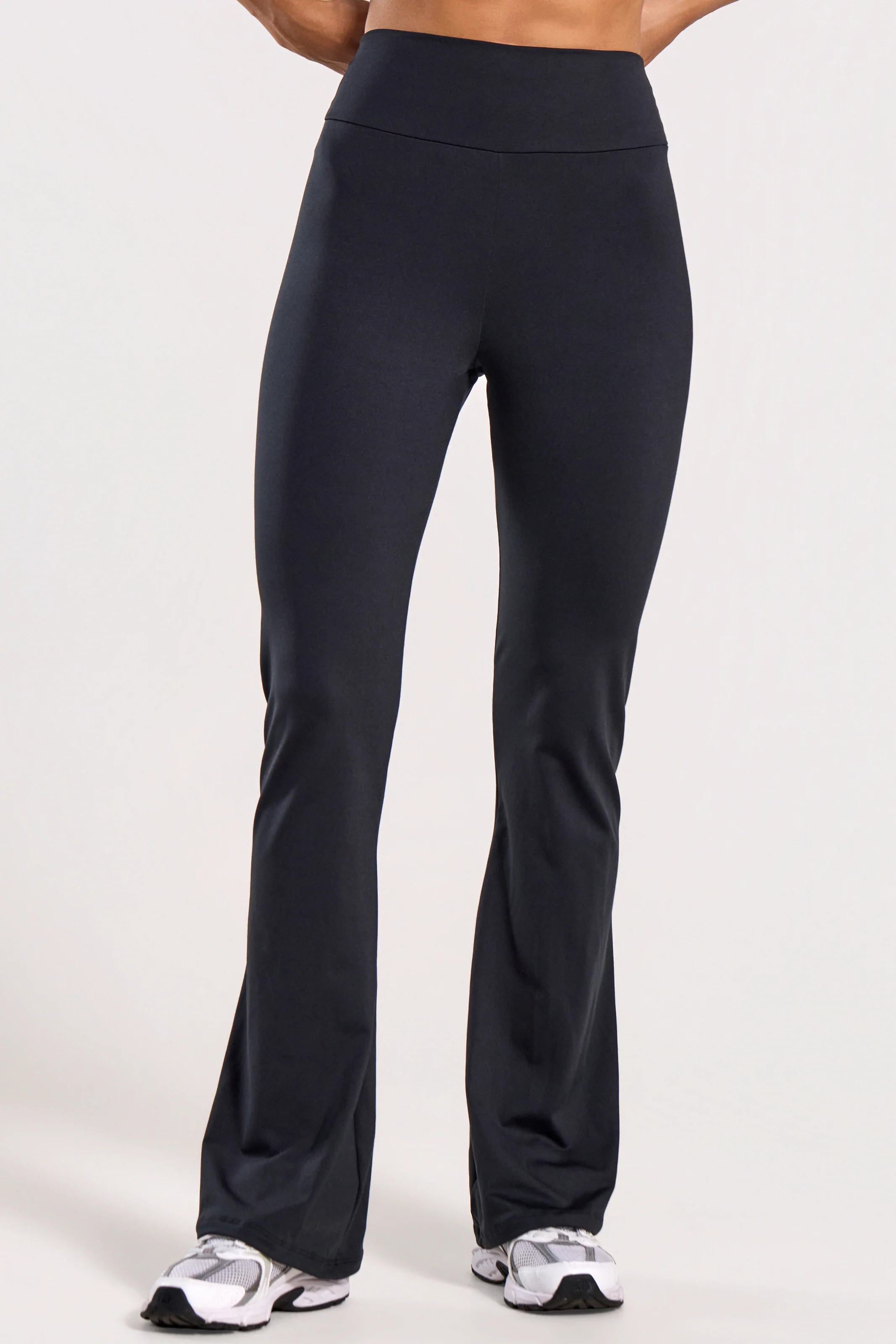 Calça Flare Térmica Preta - Image 4