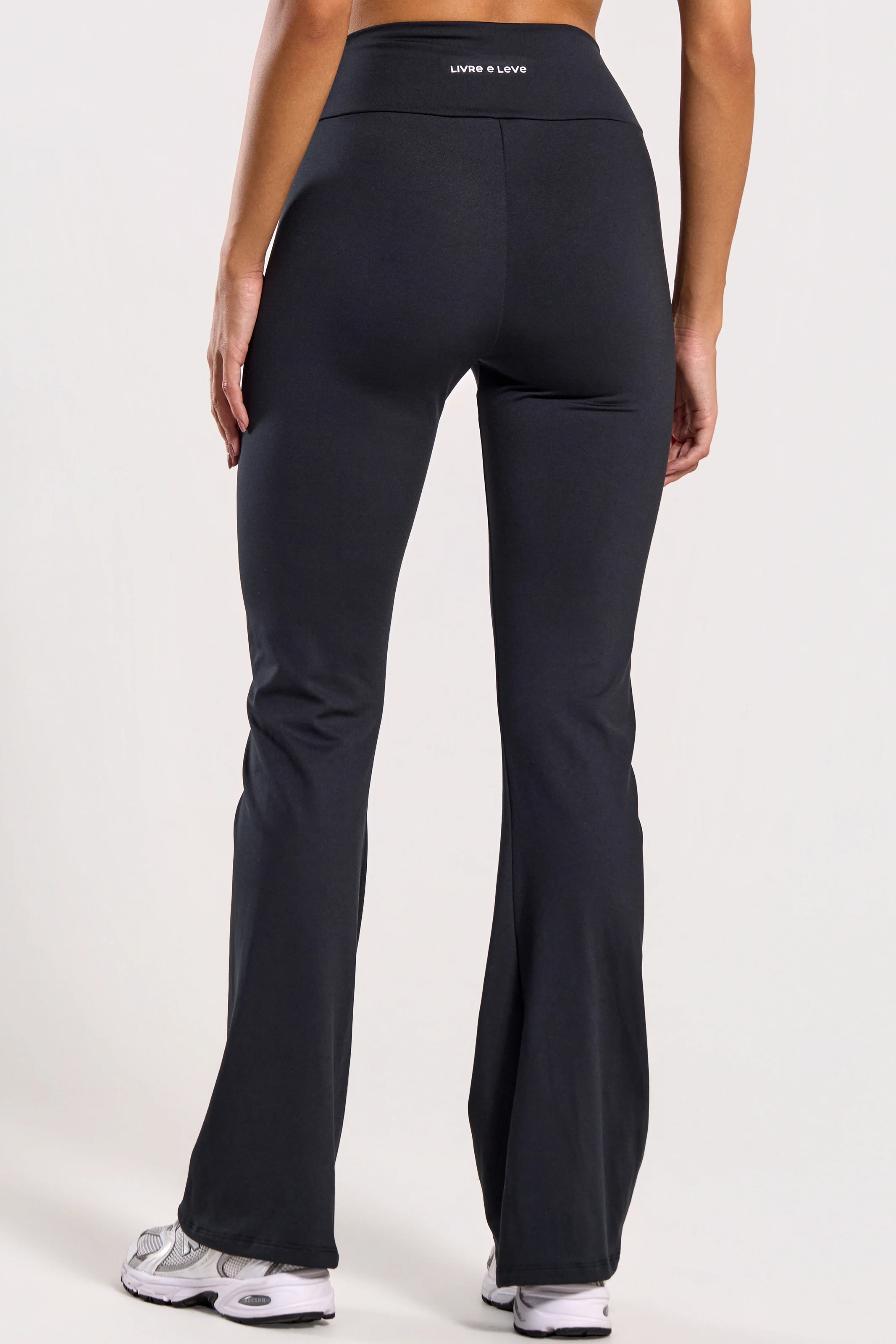 Calça Flare Térmica Preta - Image 5