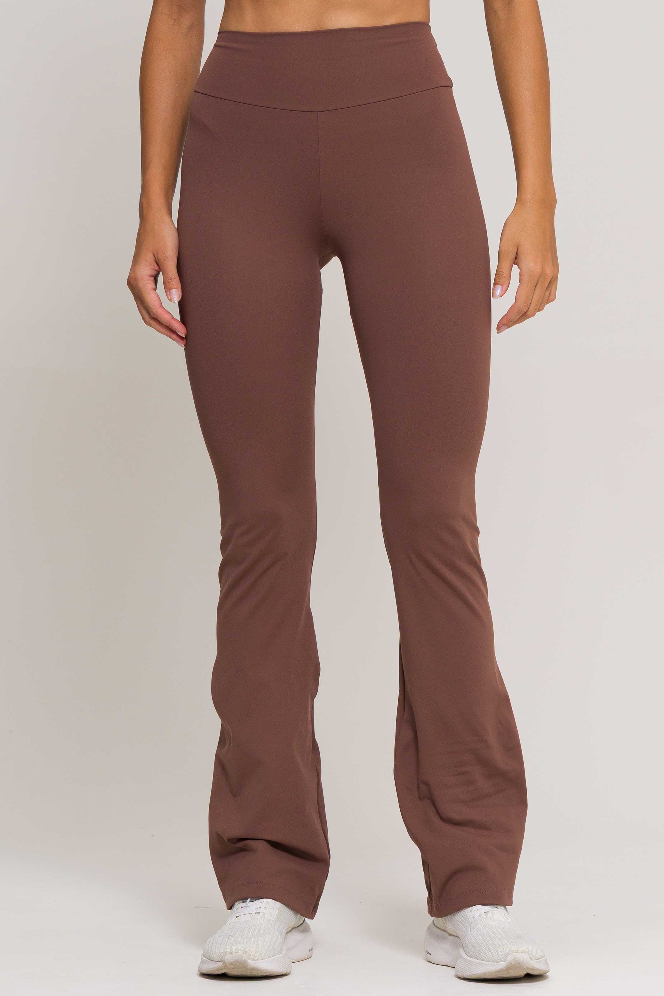 Conjunto Top Alcinha e Flare Poliamida Marrom - Image 4