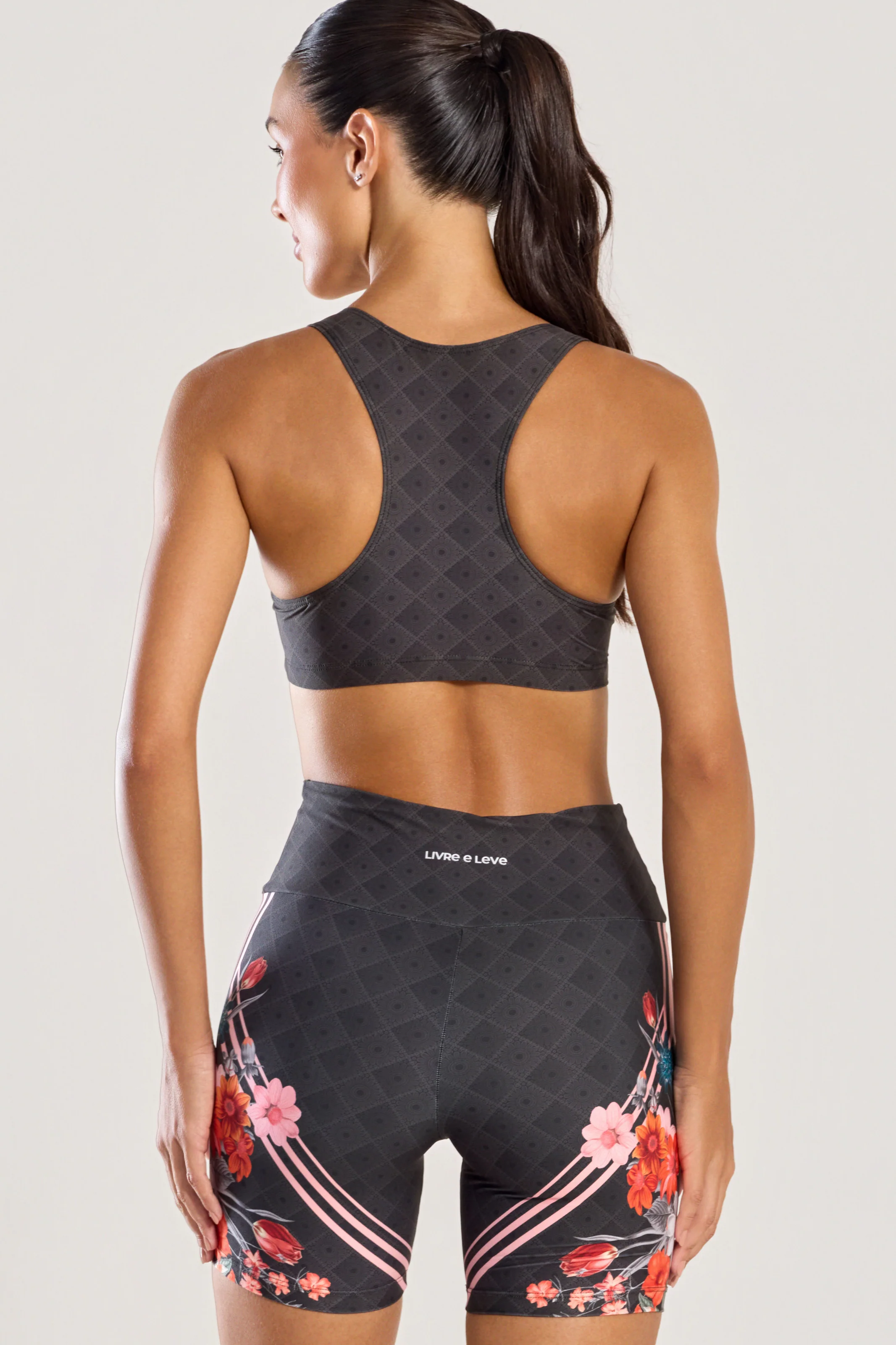 Conjunto Top e Bermuda Estampada Viena - Image 5