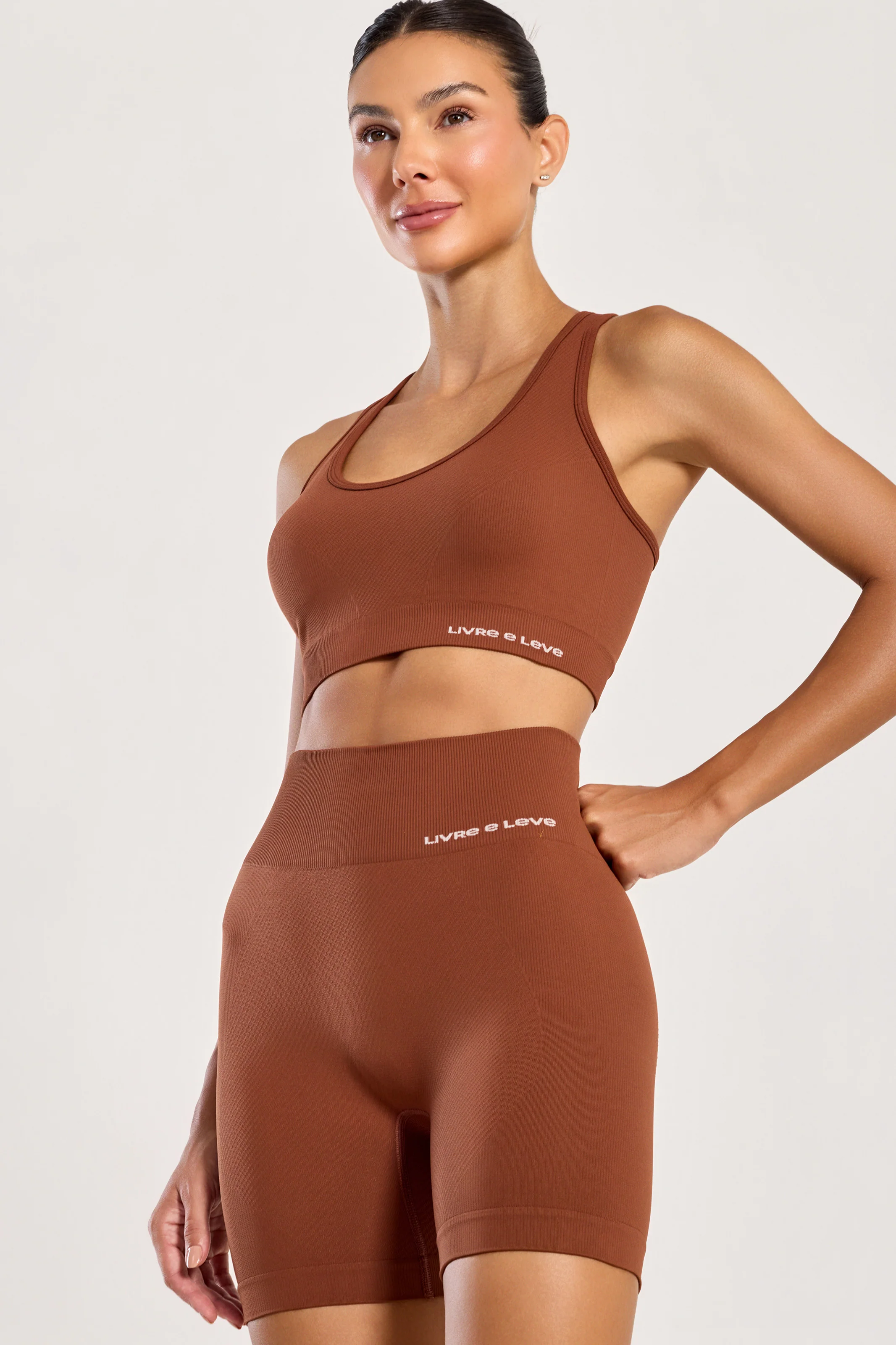 Conjunto Top Nadador e Bermuda Sem Costura Marrom - Image 3