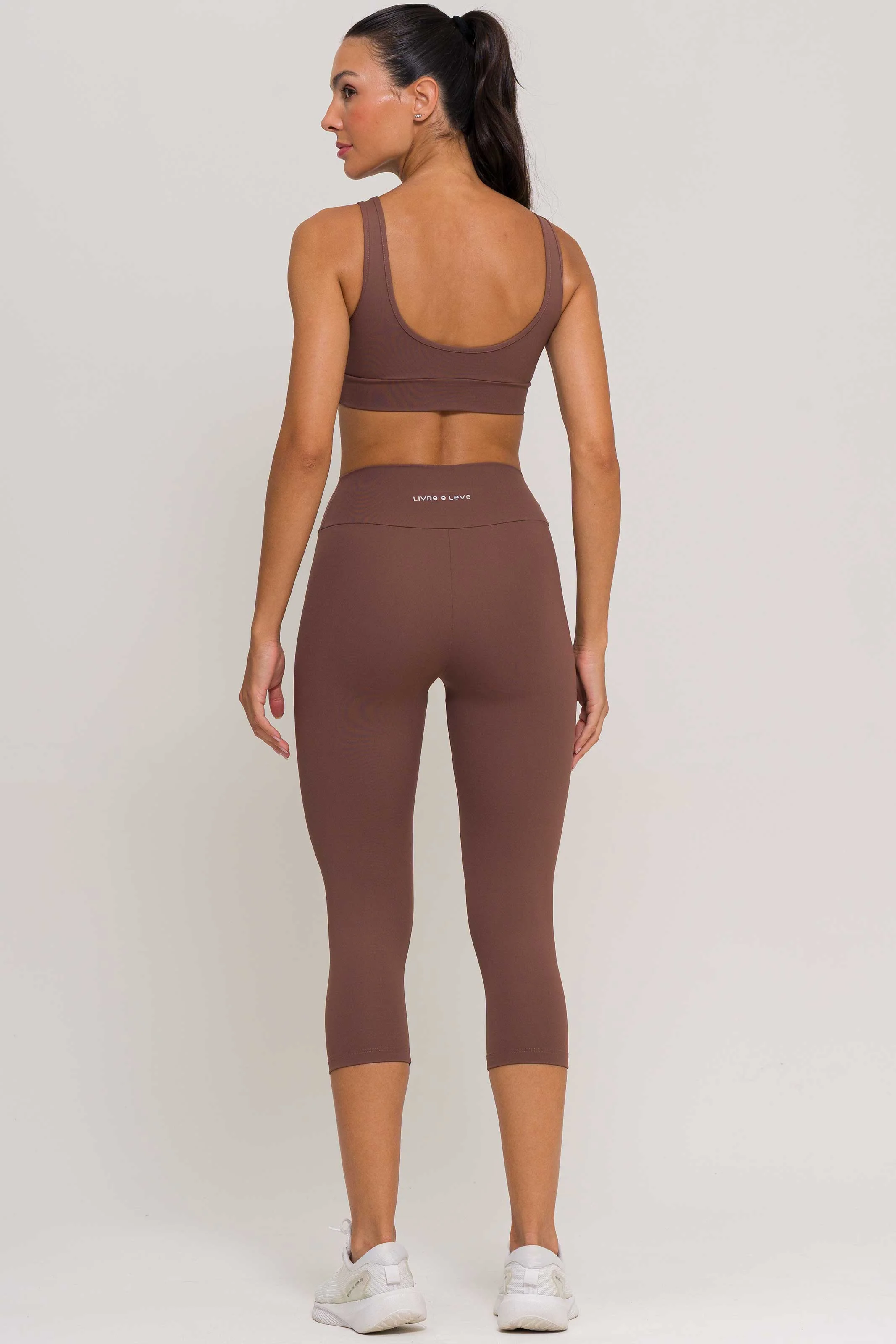 Conjunto Top Regata e Corsário Poliamida Marrom - Image 5