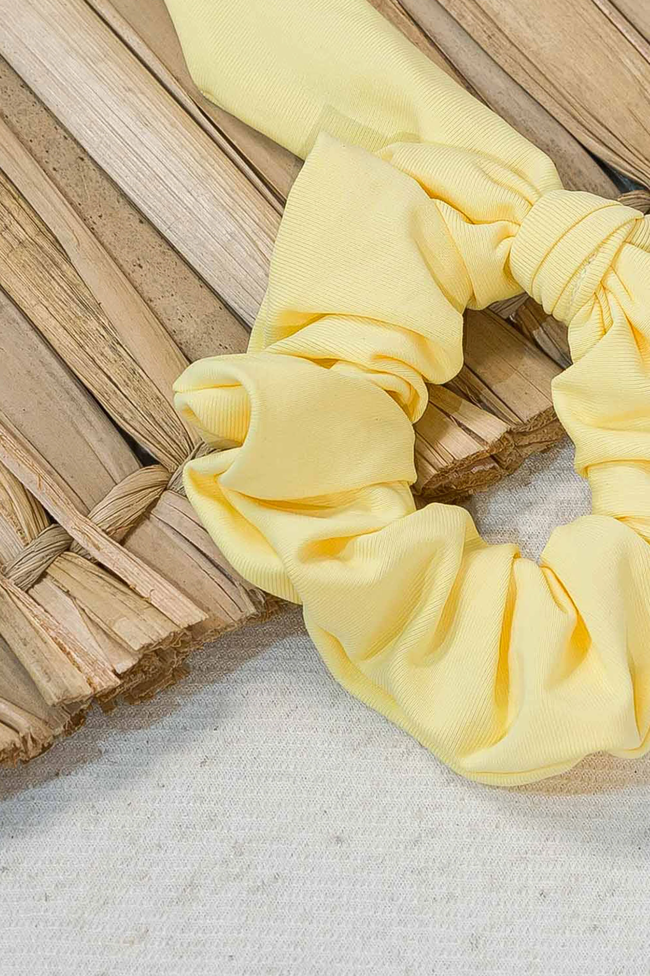 Frufru de Cabelo com Nozinho Amarelo - Image 3