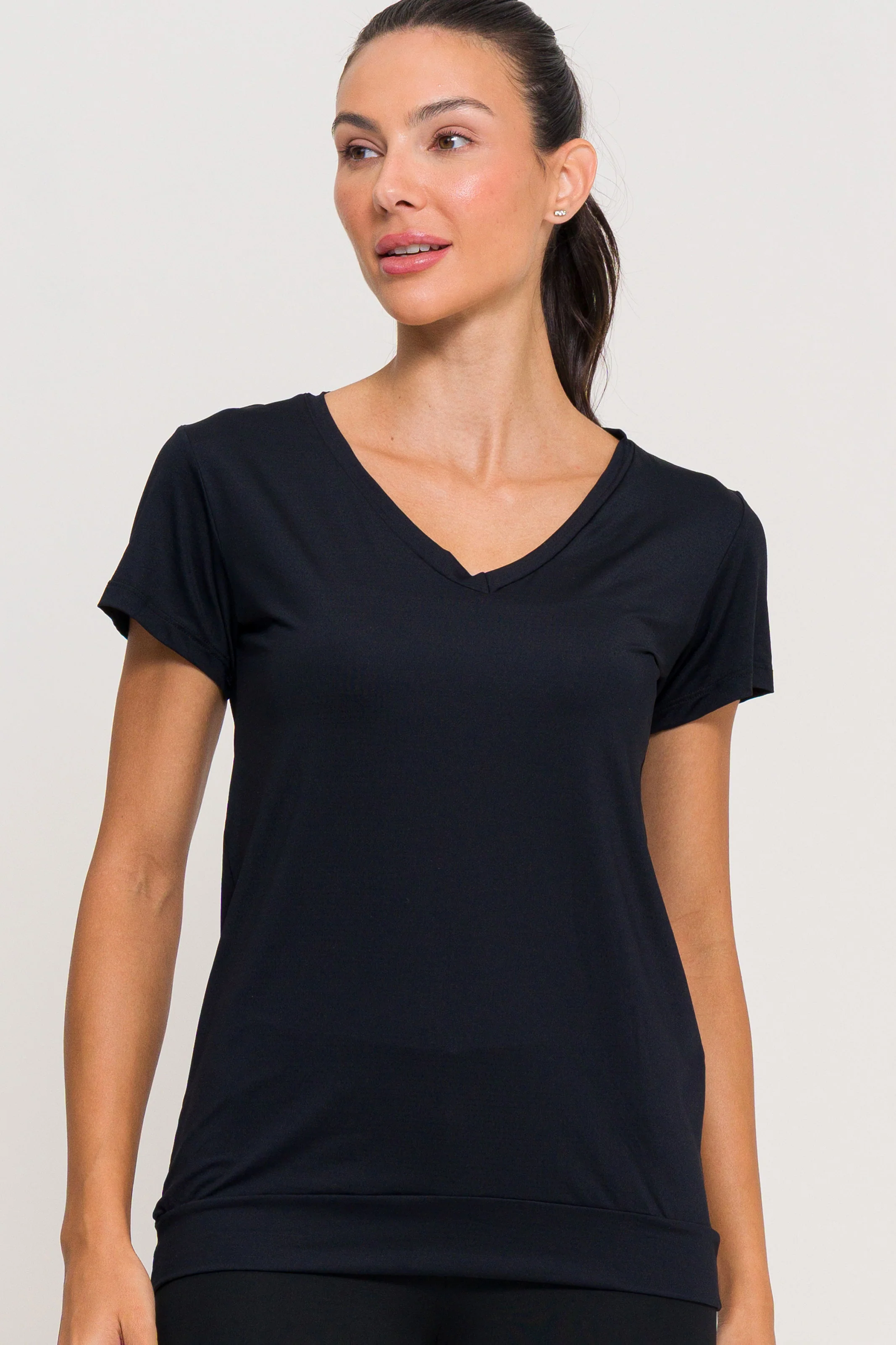 Kit com 3 Blusas Poliamida Gola V - Image 4