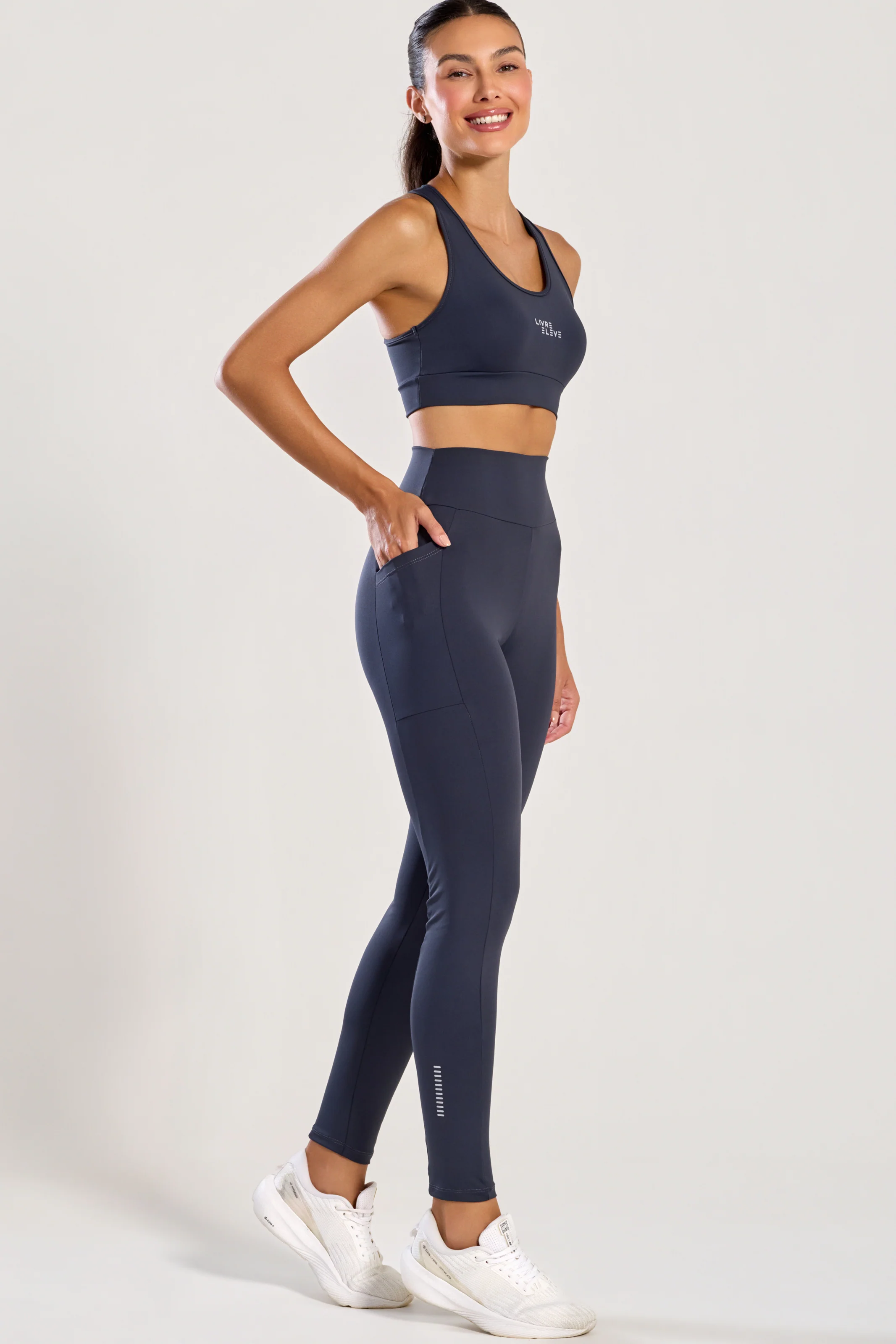 Legging com Bolso Lateral Chumbo - Image 4
