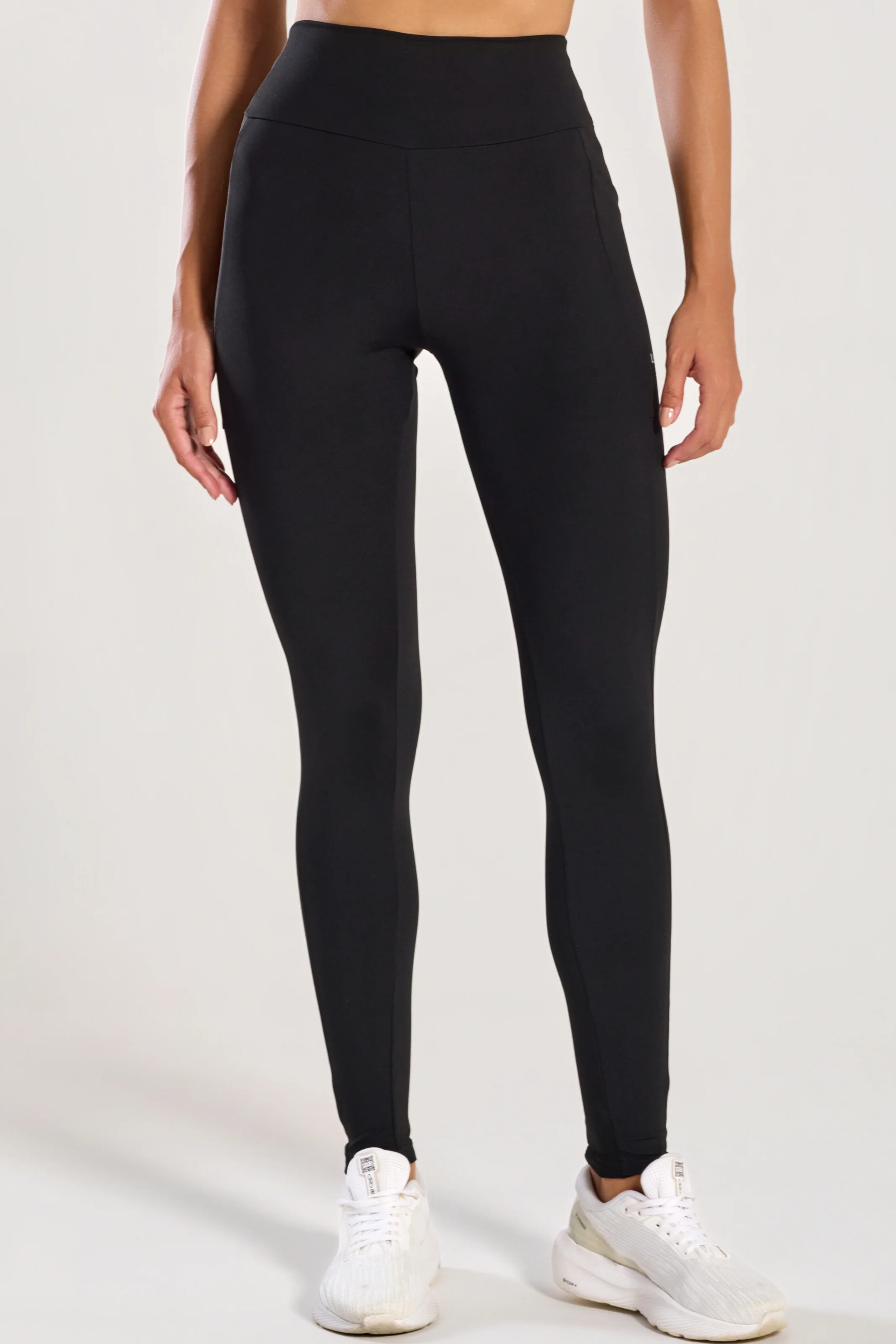 Legging com Bolso Lateral Preta - Image 3
