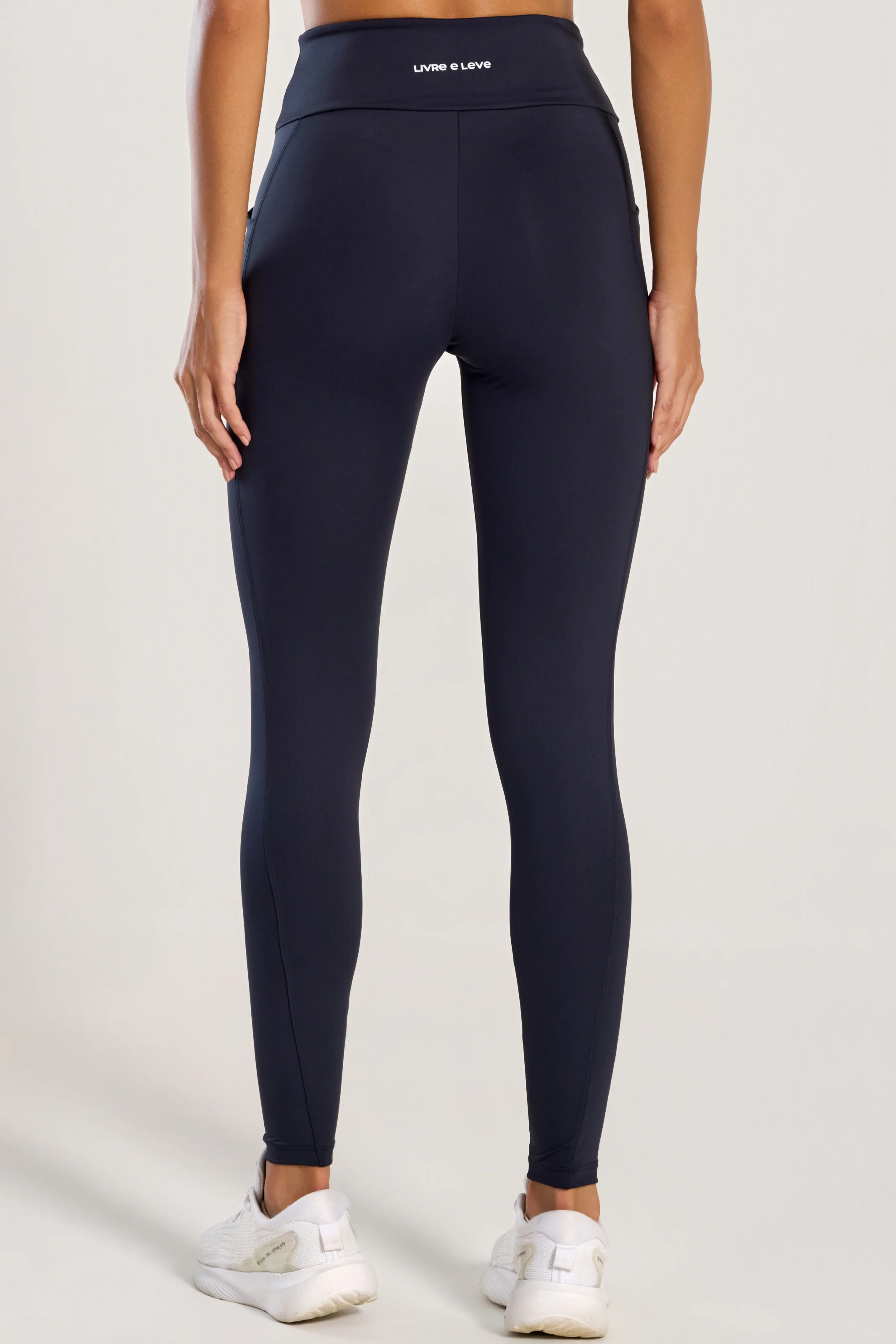 Legging com Bolso Anticelulite Preta - Image 4