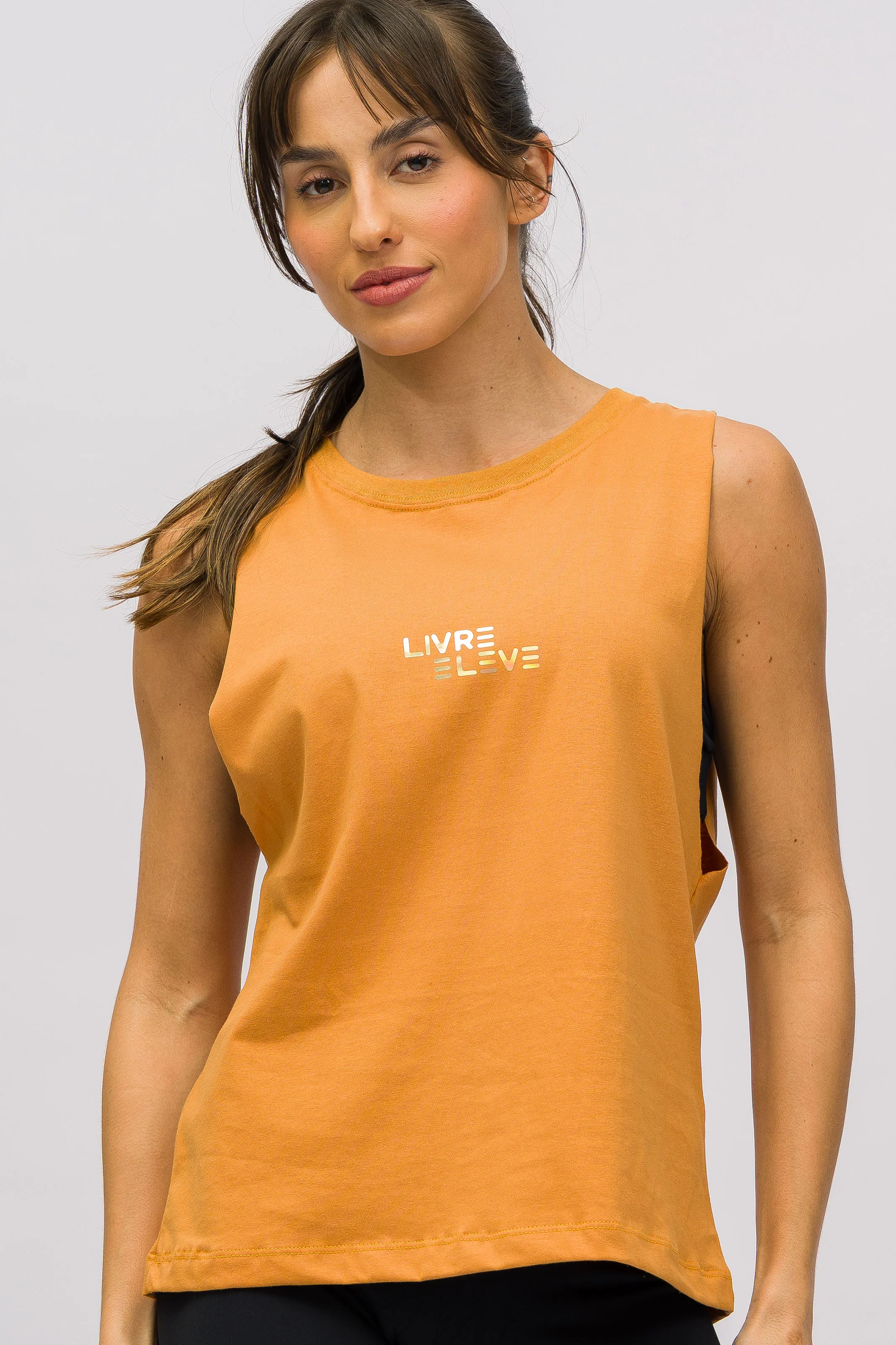Regata Cavada Caramelo Livre e Leve