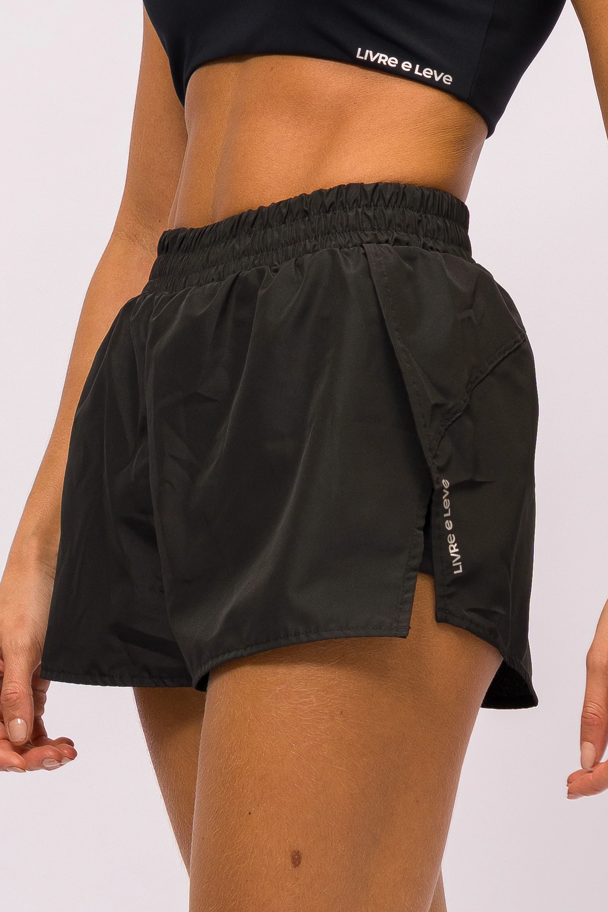 Short com Lateral Transpassada Preto - Image 4