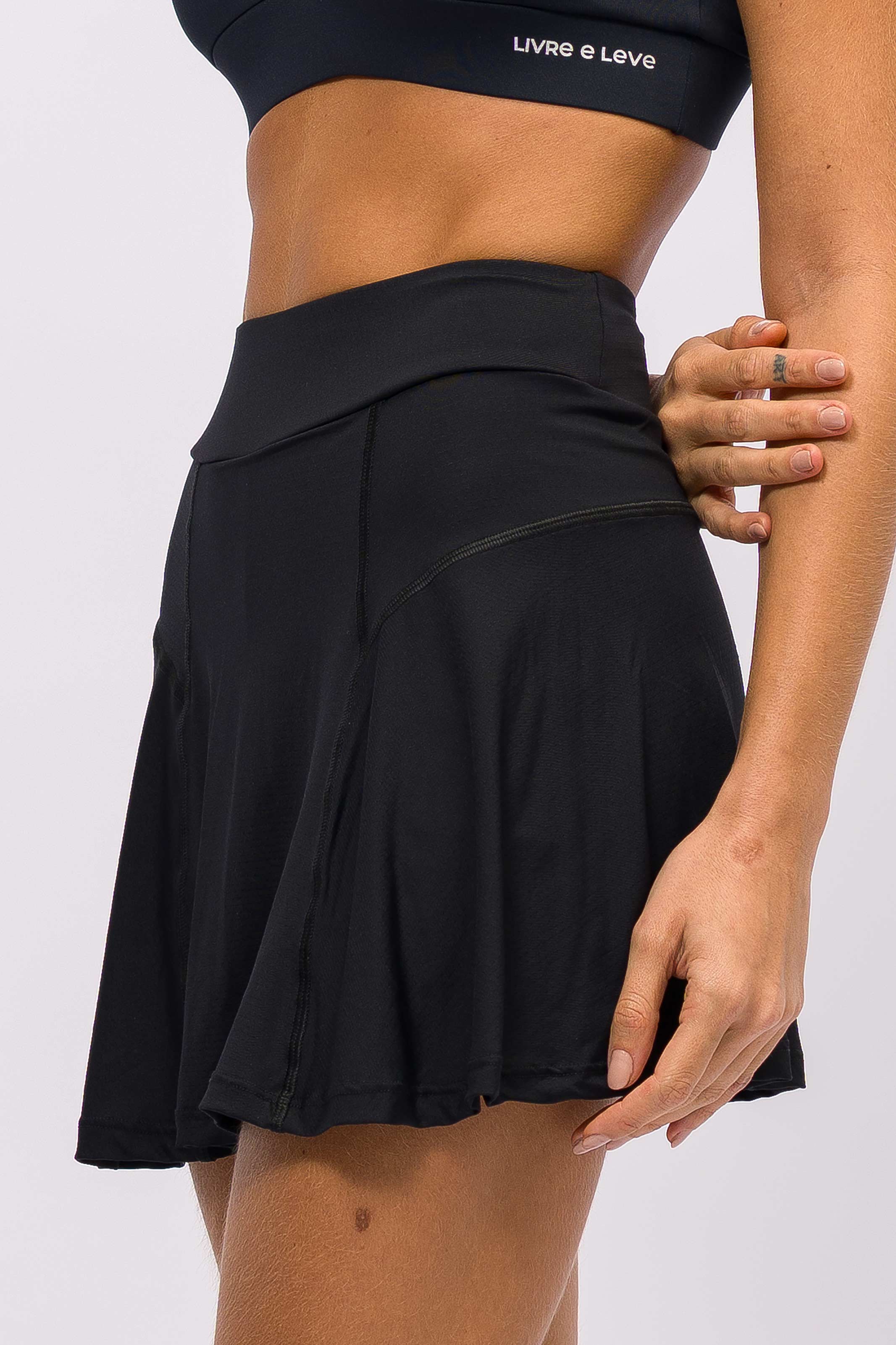 Short Saia Furadinha Preta - Image 4