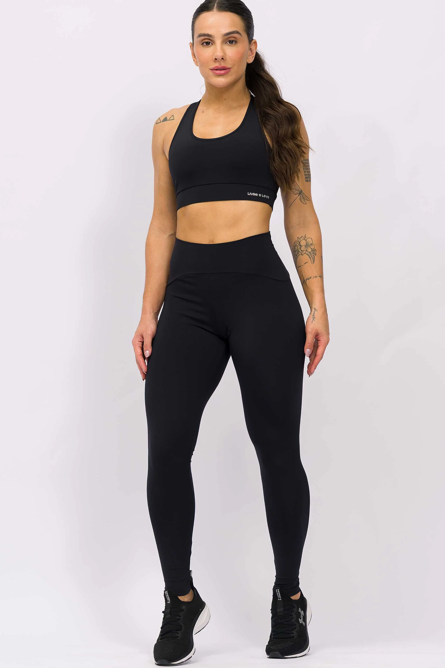 Top de Sustentação com Bolsinho Preto - Image 4